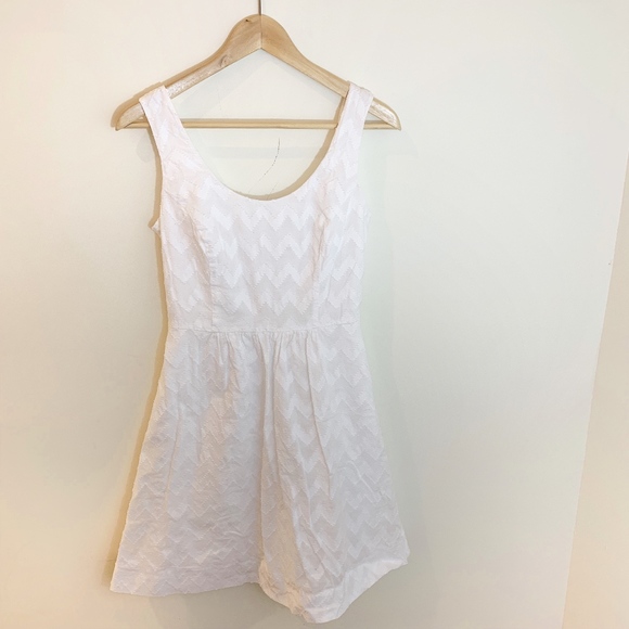 Vineyard Vines Dresses & Skirts - vineyard Vines white cotton sundress 0